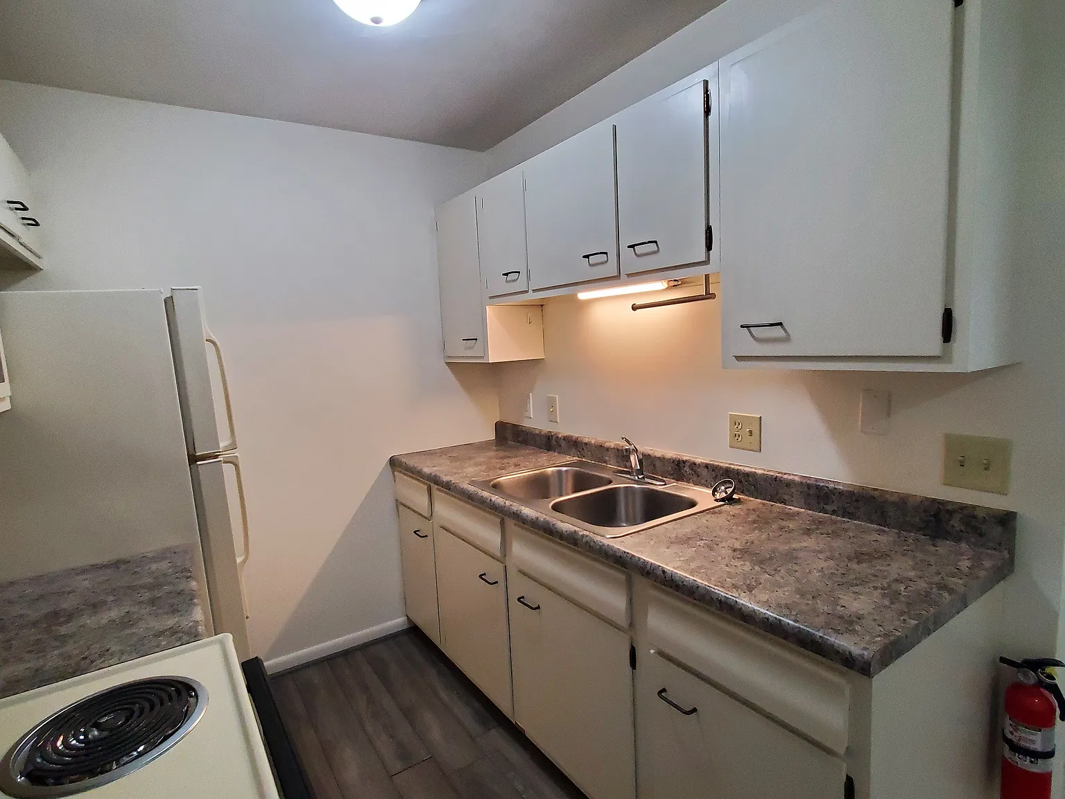 Grove Pl, Whitesboro — Photo 4