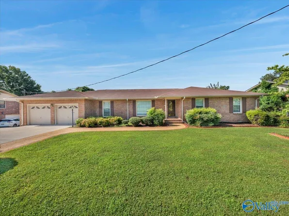 1804 Rosalie Ridge Dr NE, Huntsville, AL 35811