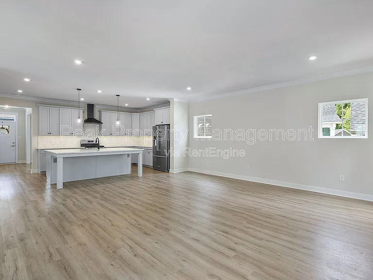 1633 Bilder Ct — Photo 7