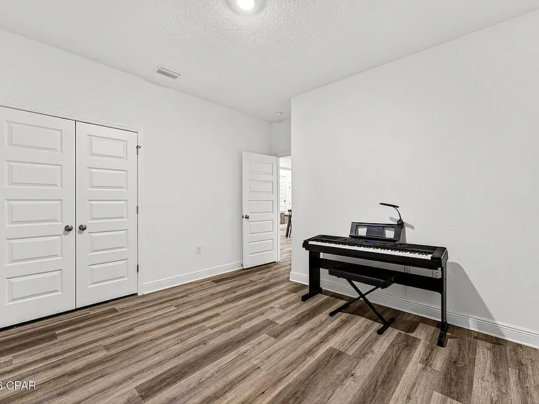 224 Butler Cv — Photo 27