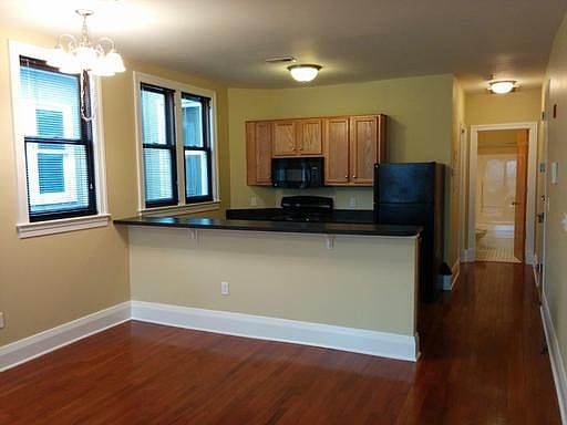 5th image of 227 W Breckinridge St APT 310
