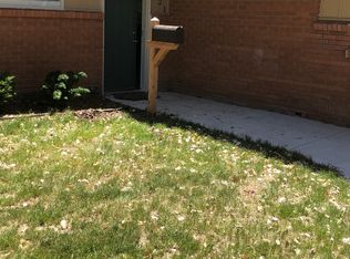 821 N Brownthrush Ln, Wichita, KS 67212