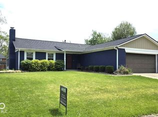 6725 Lakeknoll Dr, Indianapolis, IN 46220