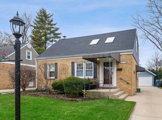 518 N Maple St, Mount Prospect, IL 60056