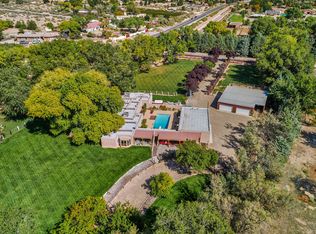 153 Quirks Ln, Corrales, NM 87048