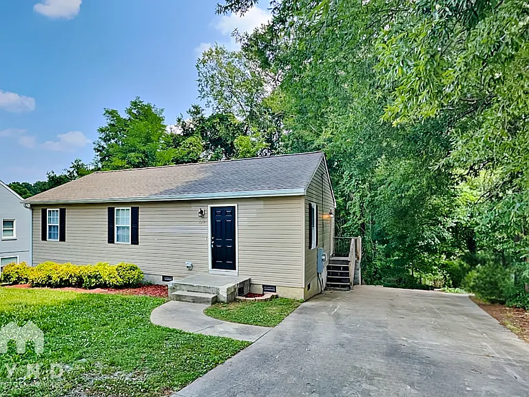 729 Chandler Ave — Photo 15