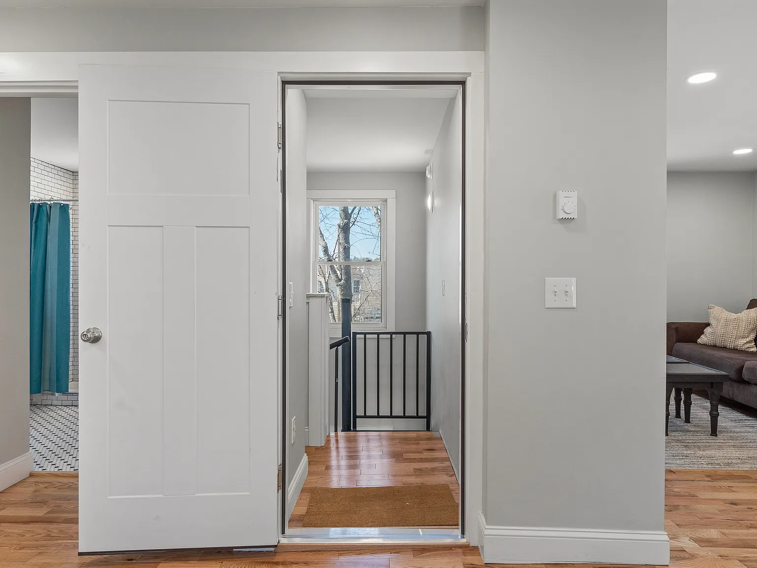 2 bed, 1000 sqft, $2,100 — Photo 4