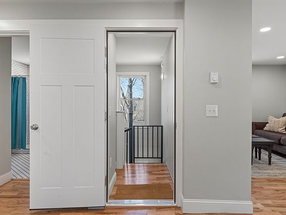 4th image of 80 Mount Vernon Ave #2
