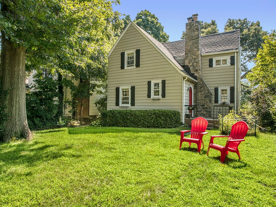 1st image of 9 Edgewood Ave