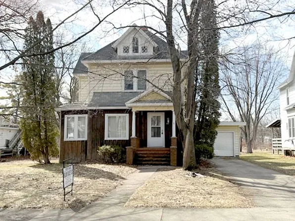 339 E Garfield Ave, Marion, WI 54950