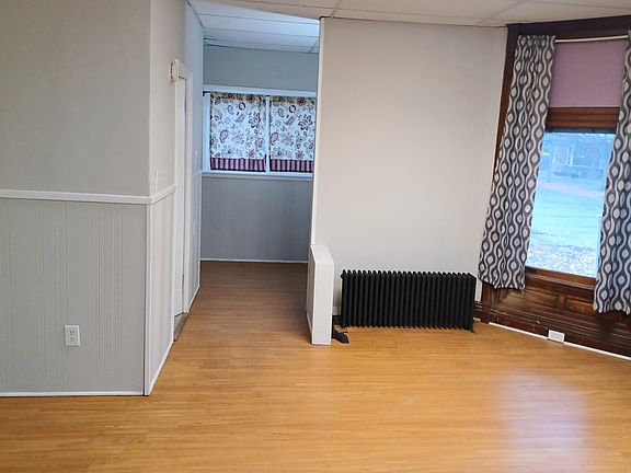 5th image of 324 Goundry St #0
