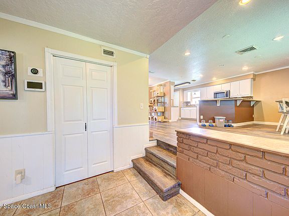 5th image of 4247 Will Scarlet Dr