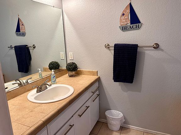 5th image of 2138 Garnet Ave APT 3