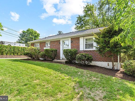 2nd image of 318 Diller Dr