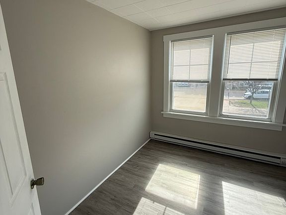 5th image of 1897 Clarke Dr APT 1
