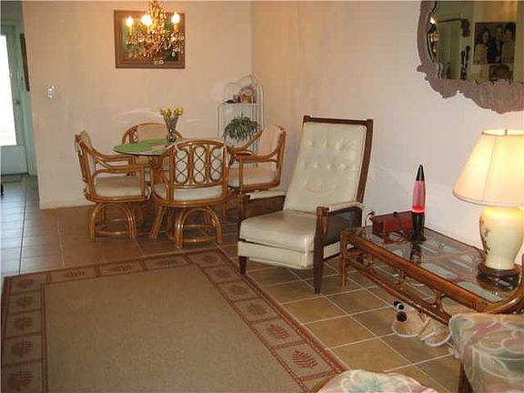 4th image of 1113 Lake Ter APT 104