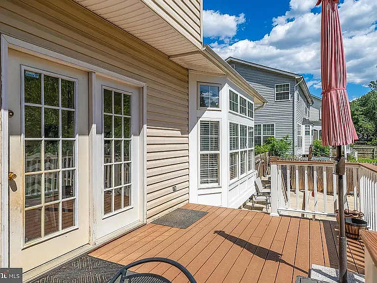17 Whitestone Dr — Photo 26