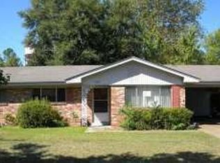 322 Wynhurst Ct, Columbus, MS 39702