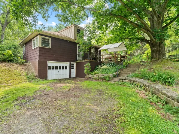 110 Gypsy Rd, Saint Marys, PA 15857