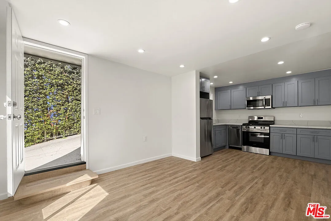 1 bed, 1.0 bath, 475 sqft, $3,450 — Photo 1