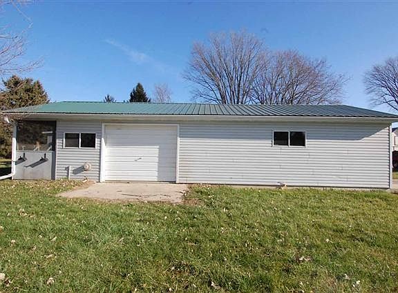 5th image of 28946 Oak St