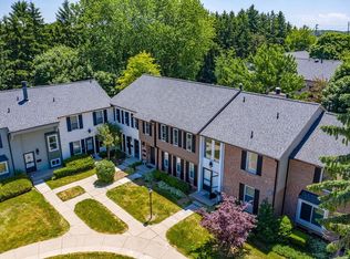 3208 Bolgos Cir, Ann Arbor, MI 48105