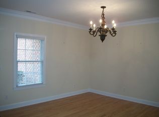 1075 Saint Michaels Ln, High Point, NC 27265