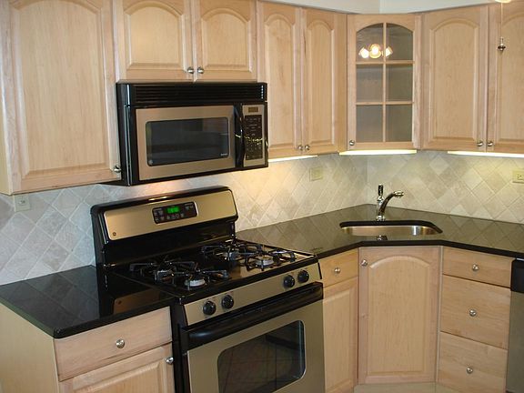 2nd image of 328 Wisconsin Ave APT 1E