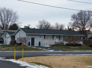 1908 Fry Loop Ave, Carlisle, PA 17013