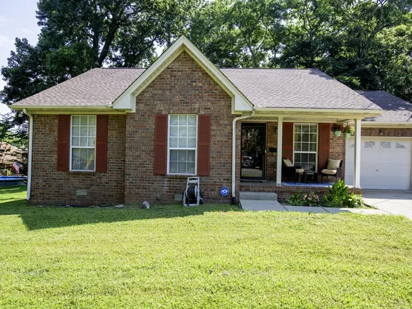 805 Carlisle Ct N, Nashville, TN 37214