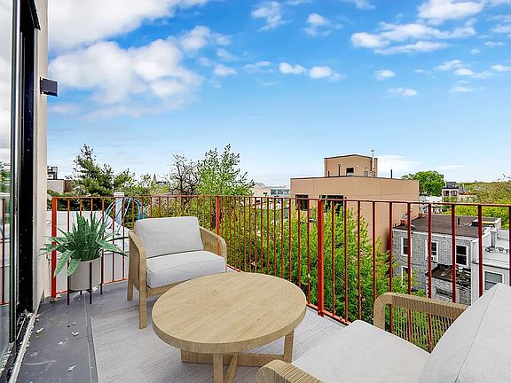 4th image of 58 Palmetto St APT 3A