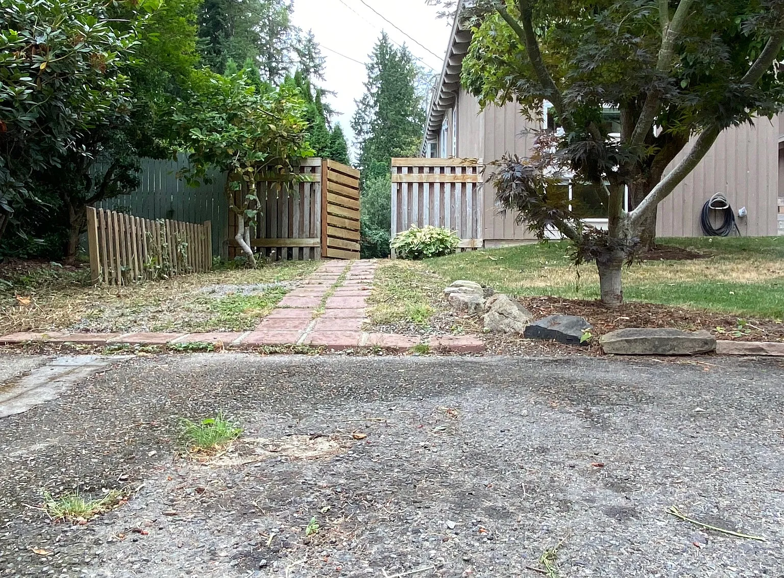2 bed, 1300 sqft, $2,400 — Photo 1