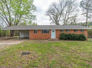 115 Cloos Circle Dr, Ozark, AR 72949