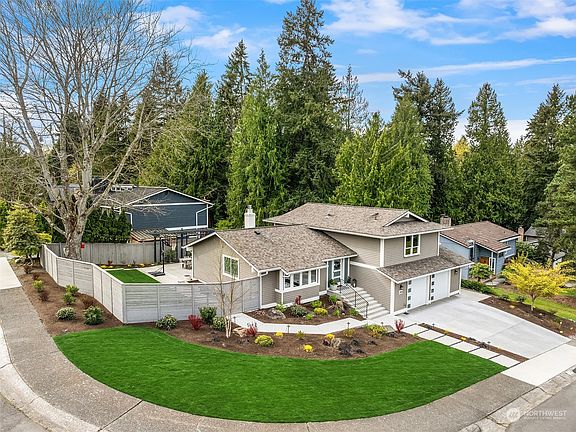 2nd image of 2105 186th Avenue NE