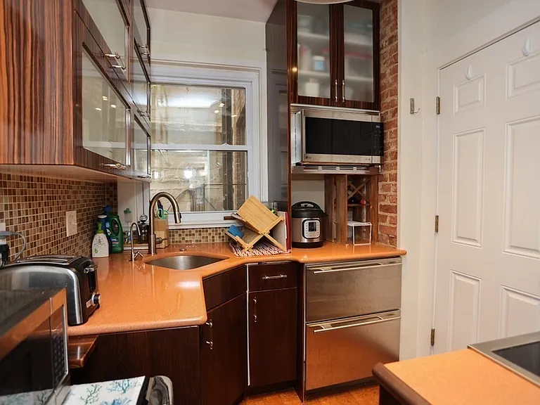 2 Arnold Cir #1 — Photo 9