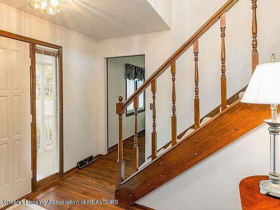 5th image of 2411 Rockdale Ave