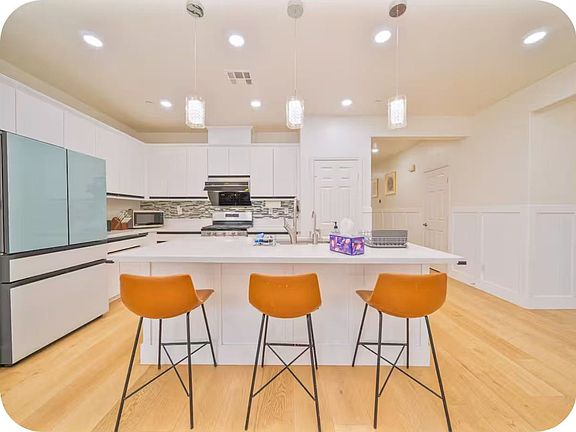 2nd image of 2844 E Murdock Ln