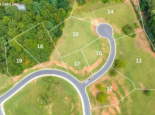 12 Scenic Ridge Cir, Franklin, NC 28734