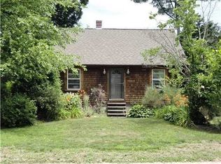 296 Beachwood Dr, Warwick, RI 02818