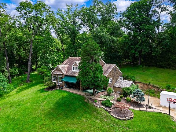 2nd image of 3871 Green Valley Dr