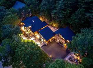 1160 Shore Dr, Bedford, NS B4A 2E5