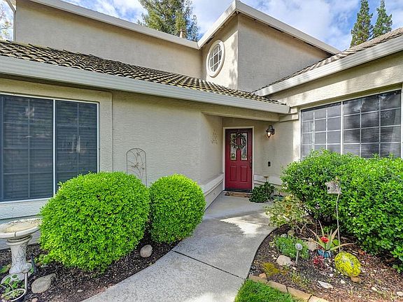 3rd image of 113 Cassin Ct