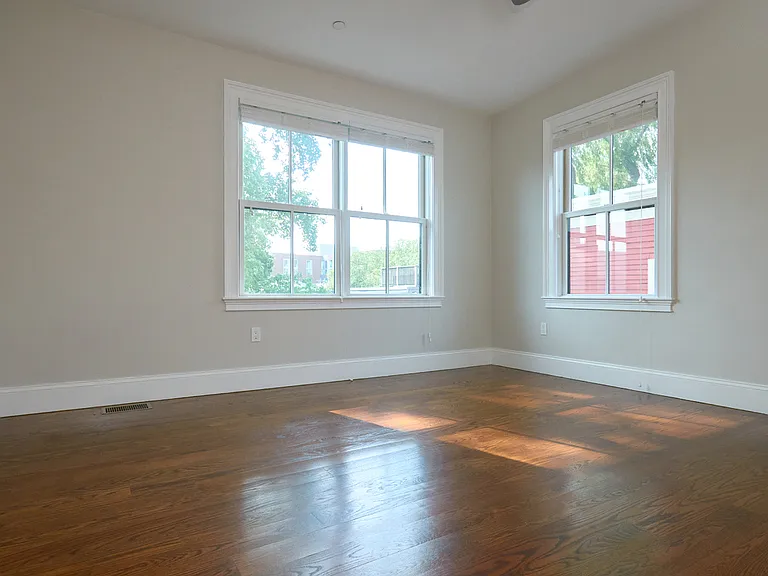 181 Putnam Ave — Photo 8