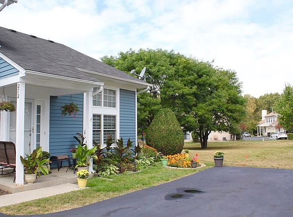 2nd image of 272 Acorn Dr