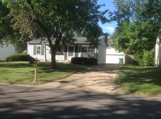 1320 Dominica Dr, Saint Louis, MO 63138