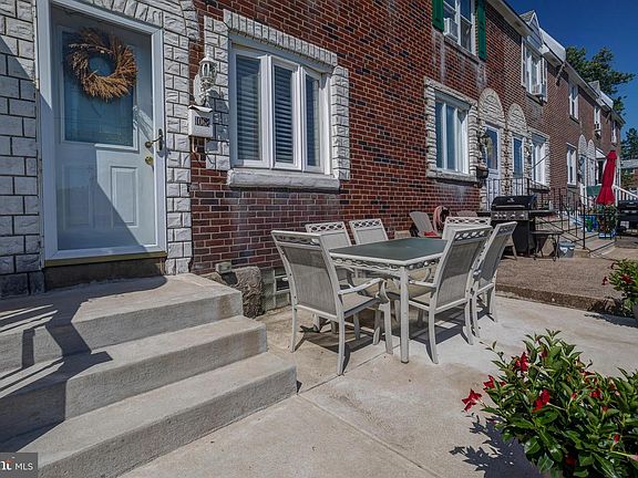 5th image of 1068 Oakwood Dr