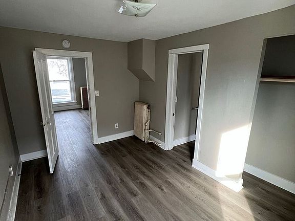 3rd image of 426 Wisconsin Ave APT 4