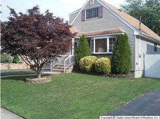 410 Darlington Ave, Staten Island, NY 10309