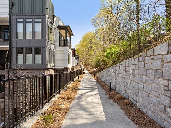 5th image of 383 Grant Cir SE