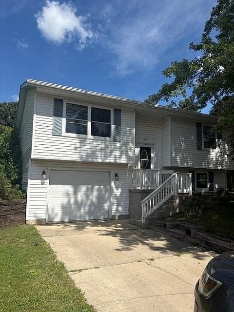 1st image of 440 Summit Ave